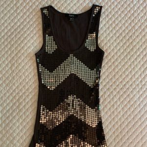EXPRESS Sequence with Chevron Design Tank